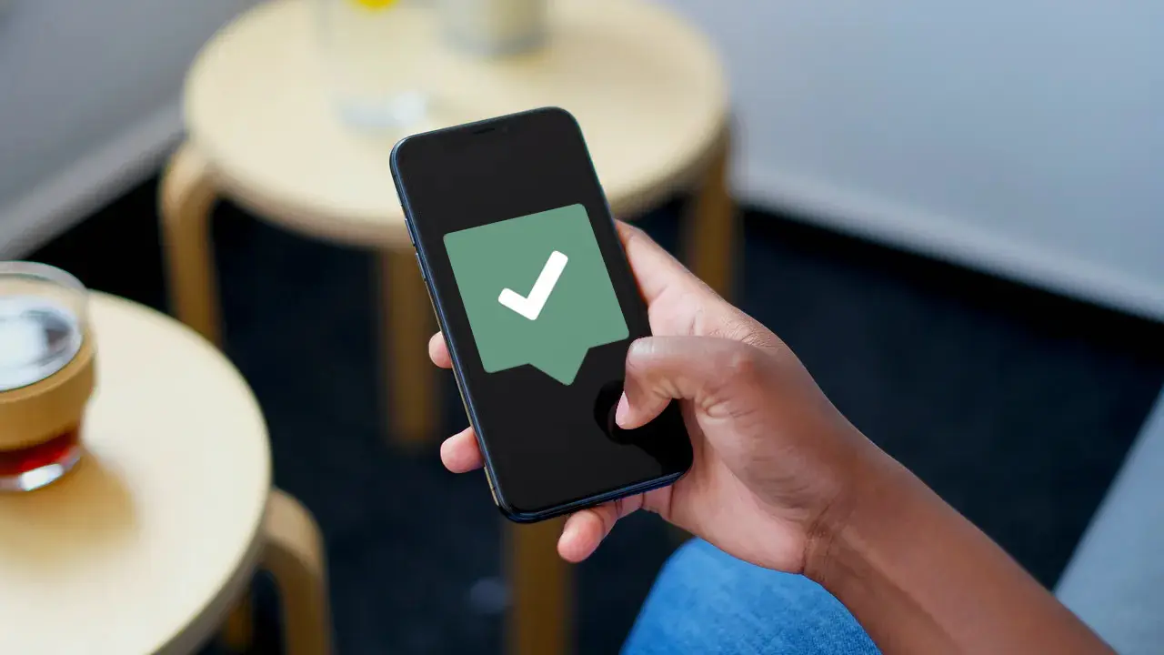 telefon med Terapeut Booking logo