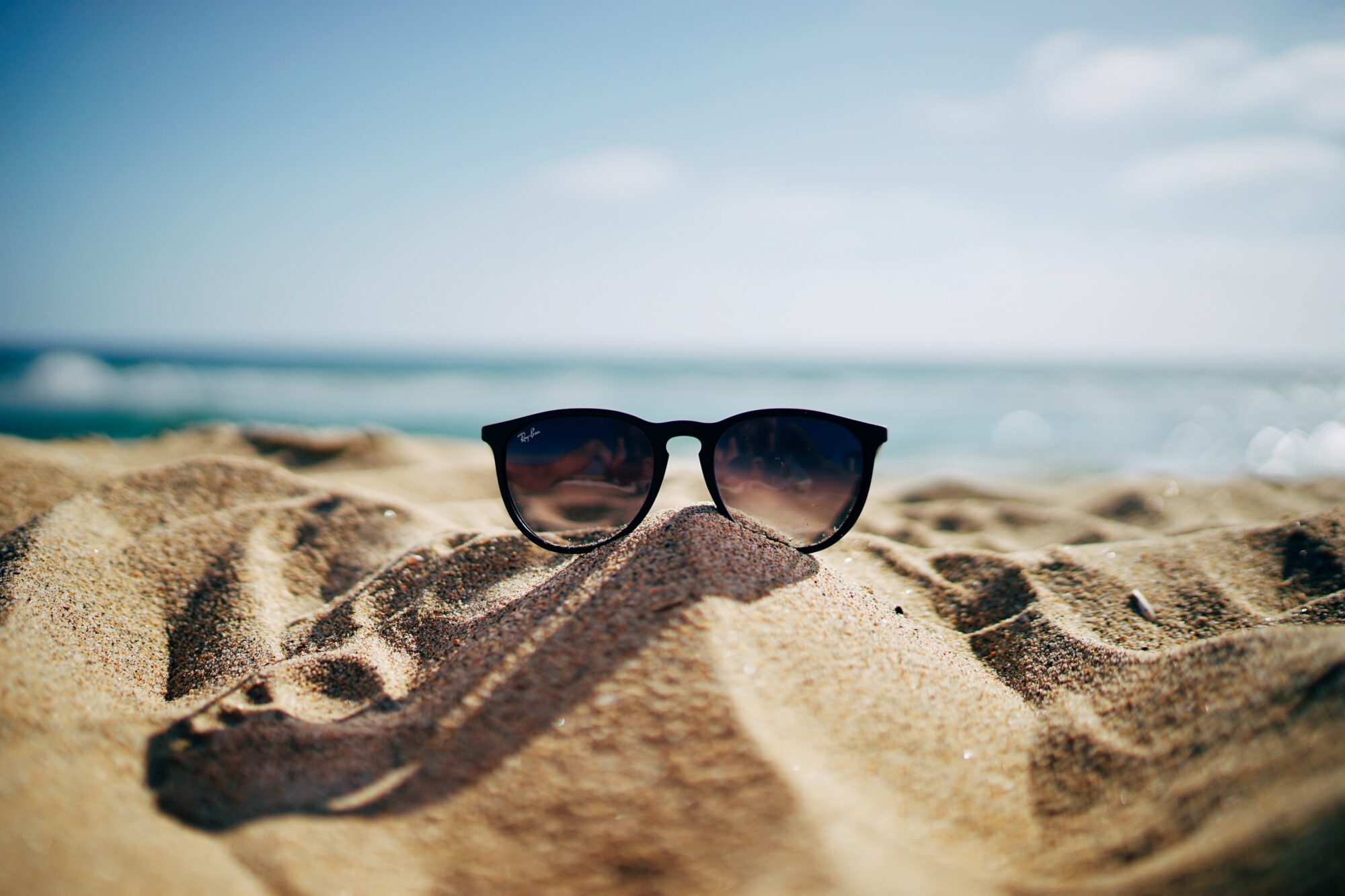 solbriller på stranden